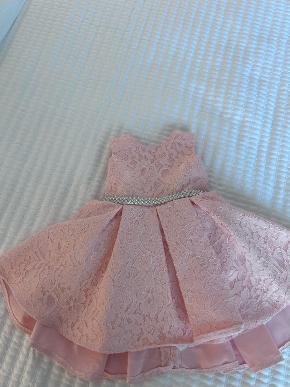Classic Pink Lace Party Dress for Girls. With Faux Pearls Waistline Size 3/4 T